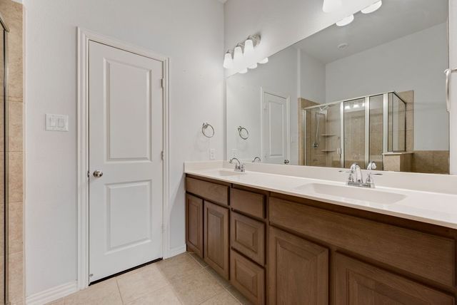 2559 Sarah Lane, Lewisville, TX 75056