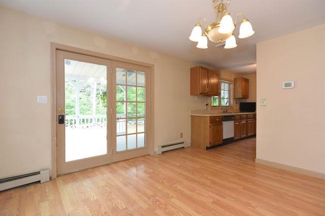 154 Leightons Corner Road, Strafford, NH 03884