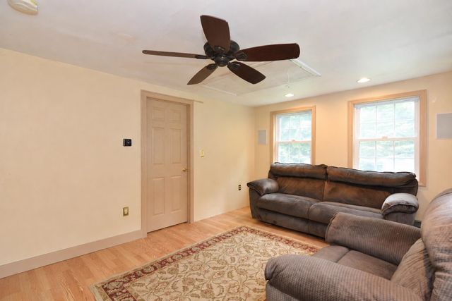 154 Leightons Corner Road, Strafford, NH 03884