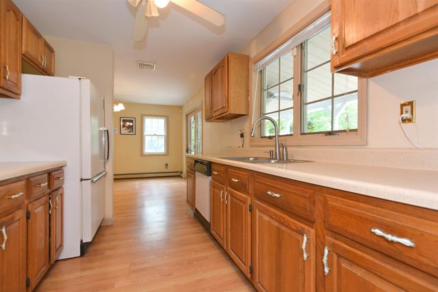 154 Leightons Corner Road, Strafford, NH 03884