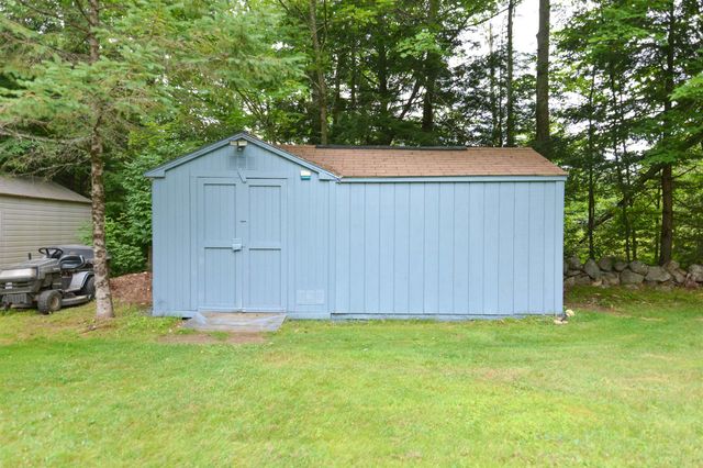 154 Leightons Corner Road, Strafford, NH 03884