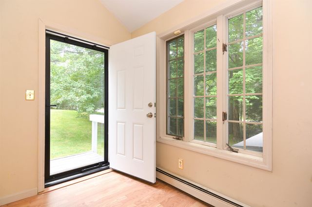 154 Leightons Corner Road, Strafford, NH 03884