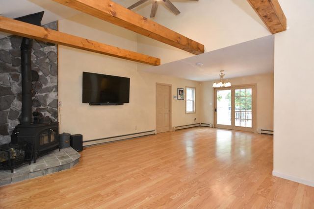 154 Leightons Corner Road, Strafford, NH 03884