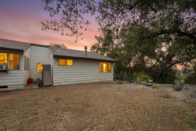 131 Ransom Hill Lane, Ramona, CA 92065