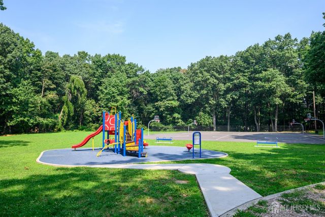 16 Sheinfine Avenue, South River, NJ 08882