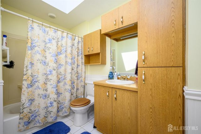 16 Sheinfine Avenue, South River, NJ 08882