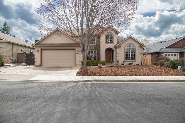 964 Pumpkin Ridge Drive, Eagle Point, OR 97524