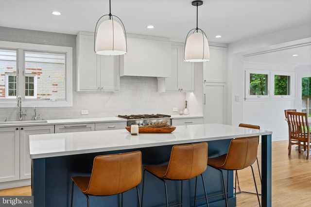 7301 SUMMIT AVE, Chevy Chase, MD 20815