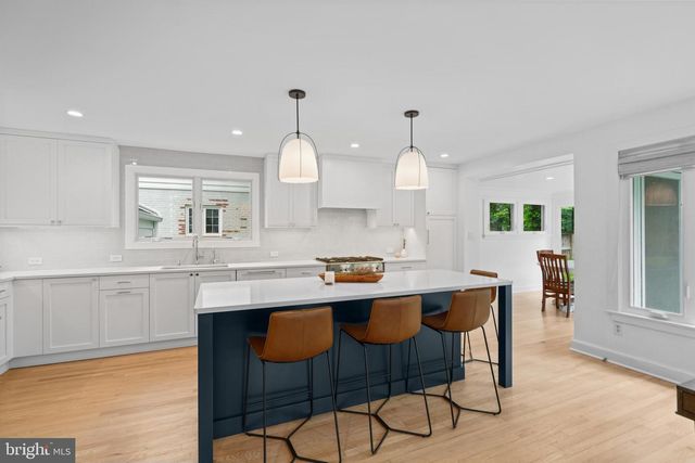 7301 SUMMIT AVE, Chevy Chase, MD 20815