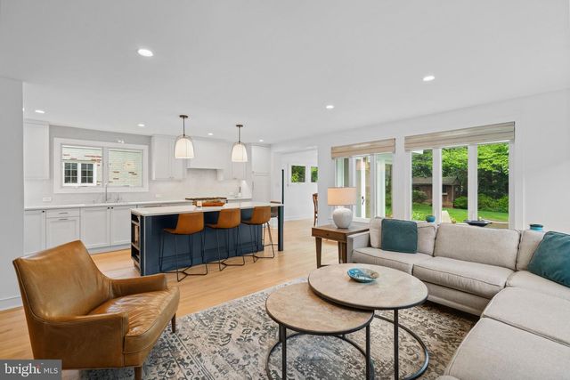 7301 SUMMIT AVE, Chevy Chase, MD 20815