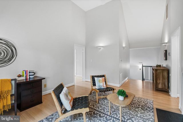 7301 SUMMIT AVE, Chevy Chase, MD 20815