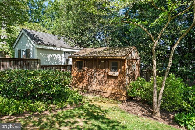 7301 SUMMIT AVE, Chevy Chase, MD 20815