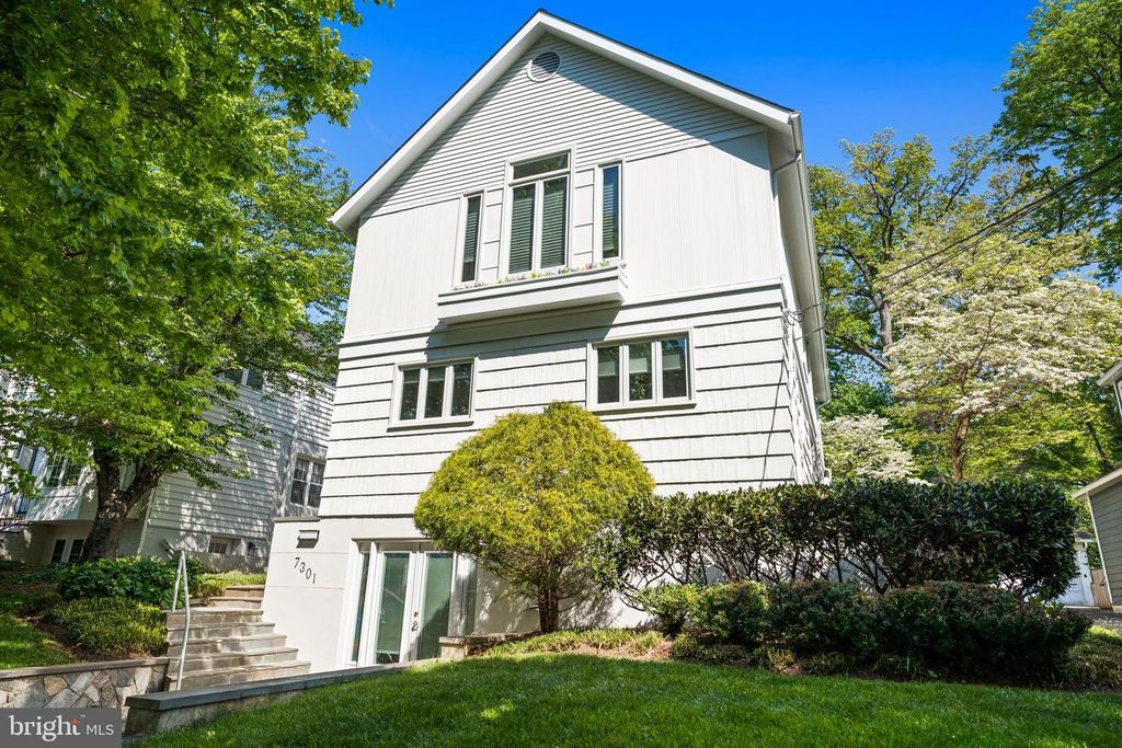 7301 SUMMIT AVE, Chevy Chase, MD 20815