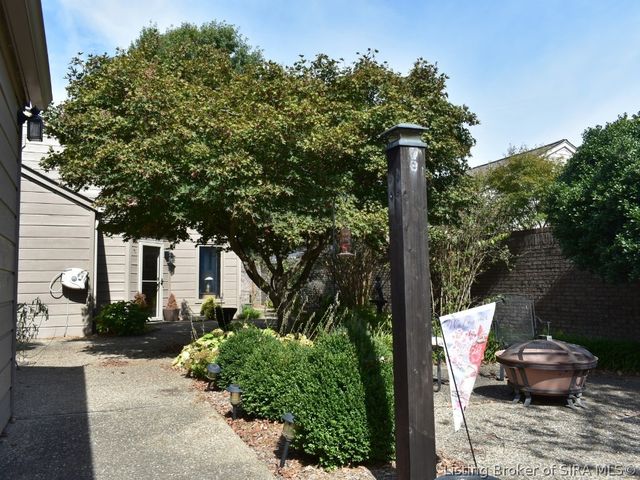 33 Abby Chase, Jeffersonville, IN 47130