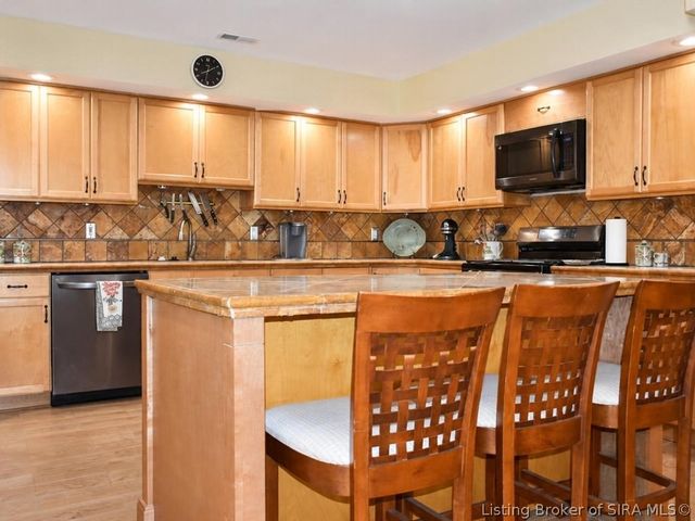 33 Abby Chase, Jeffersonville, IN 47130