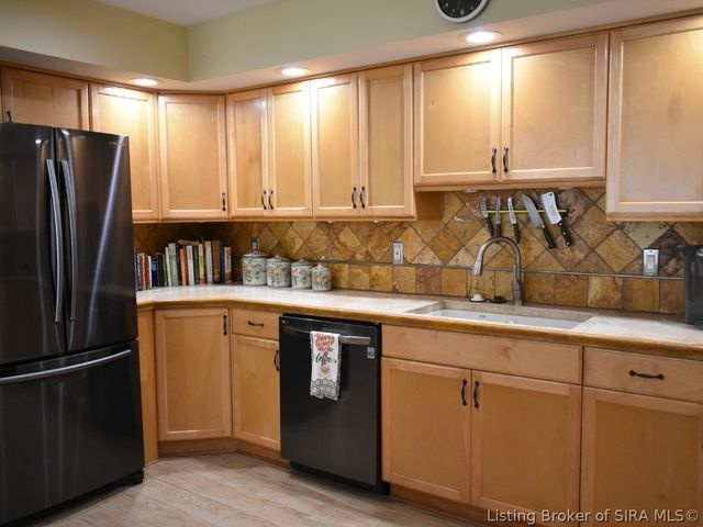 33 Abby Chase, Jeffersonville, IN 47130