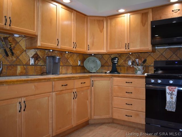33 Abby Chase, Jeffersonville, IN 47130