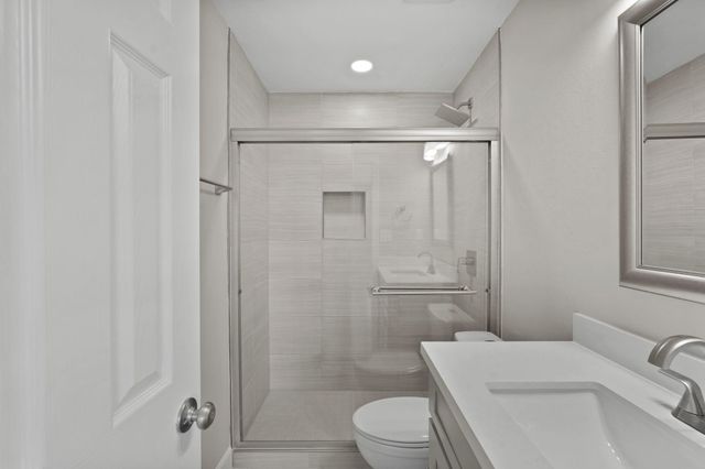 2101 Fountain View Drive 2 8, Houston, TX 77057