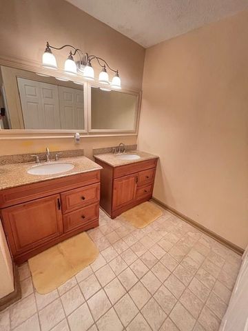 409 W Boyce Street, Manning, SC 29102