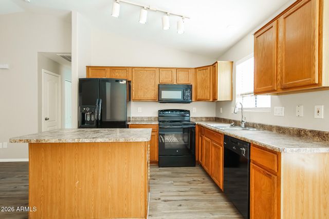 11017 W WILSHIRE Drive, Avondale, AZ 85392