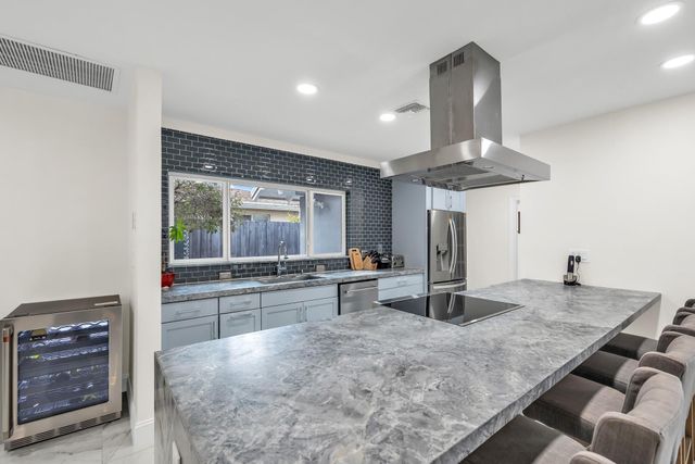 1920 NE 57th Street, Fort Lauderdale, FL 33308