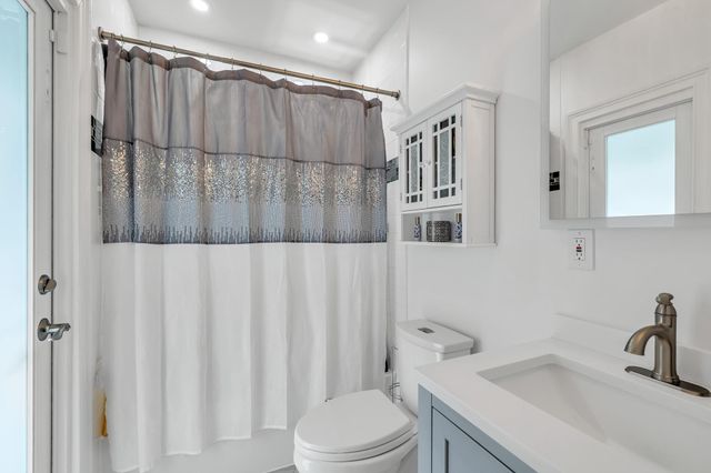 1920 NE 57th Street, Fort Lauderdale, FL 33308