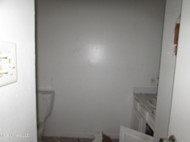 13194 Dedeaux Road, Gulfport, MS 39503