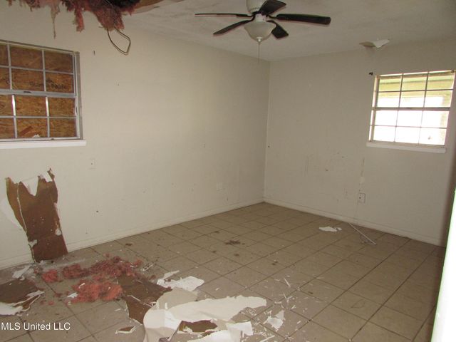 13194 Dedeaux Road, Gulfport, MS 39503
