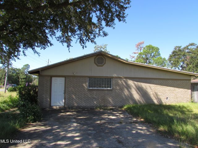 13194 Dedeaux Road, Gulfport, MS 39503