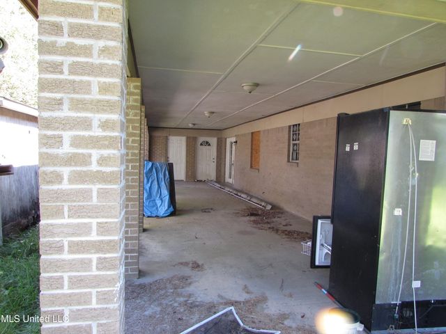 13194 Dedeaux Road, Gulfport, MS 39503