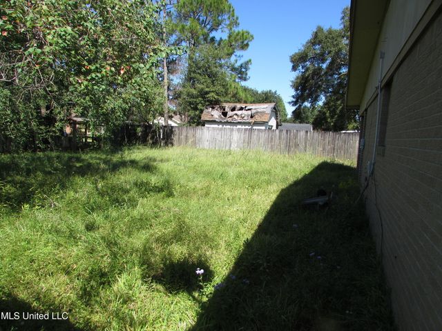 13194 Dedeaux Road, Gulfport, MS 39503