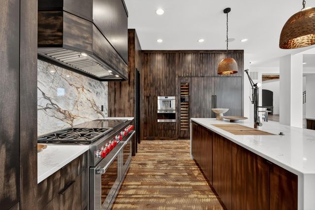 300 Ridgecrest Drive, Saddlebrooke, MO 65630