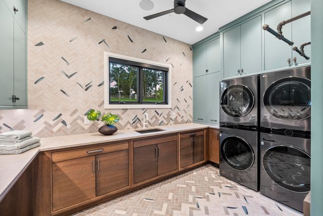 300 Ridgecrest Drive, Saddlebrooke, MO 65630