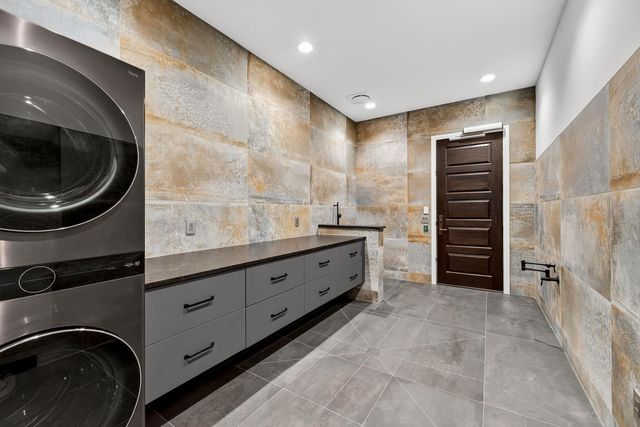 300 Ridgecrest Drive, Saddlebrooke, MO 65630