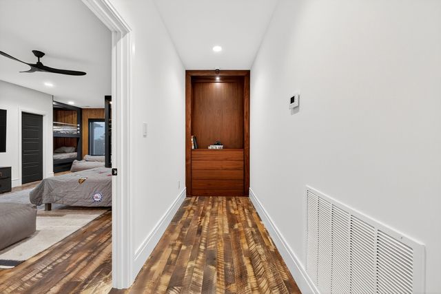 300 Ridgecrest Drive, Saddlebrooke, MO 65630