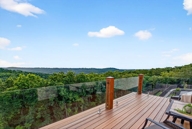 300 Ridgecrest Drive, Saddlebrooke, MO 65630