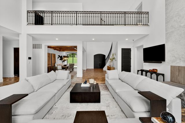 300 Ridgecrest Drive, Saddlebrooke, MO 65630