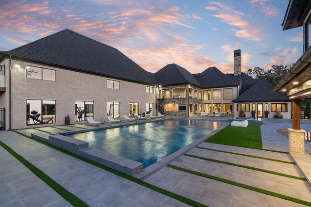 300 Ridgecrest Drive, Saddlebrooke, MO 65630