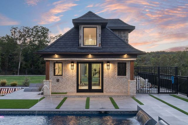 300 Ridgecrest Drive, Saddlebrooke, MO 65630