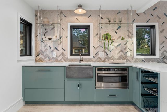 300 Ridgecrest Drive, Saddlebrooke, MO 65630