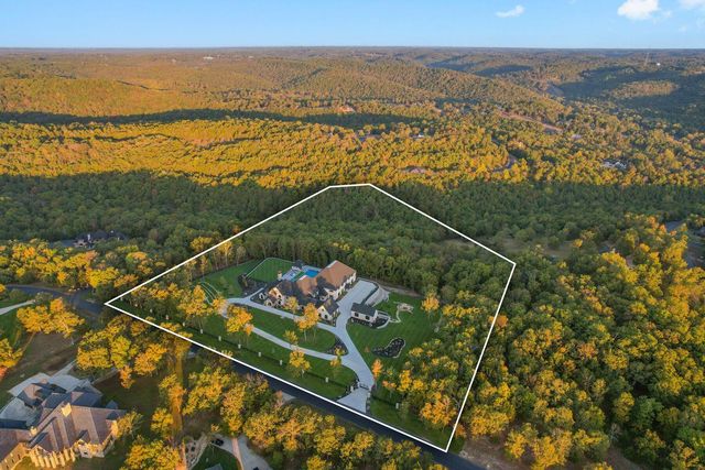 300 Ridgecrest Drive, Saddlebrooke, MO 65630