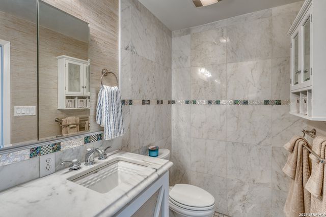 528 LIGHTHOUSE DR # 6, Horseshoe Bay, TX 78657