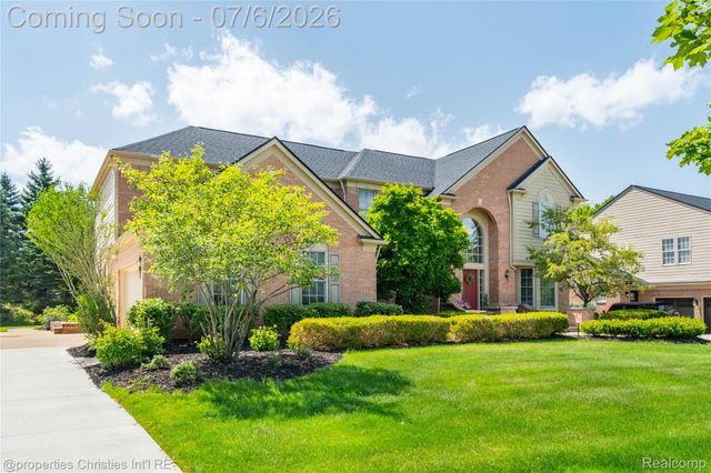16223 Oak Forest Court, Northville Township, MI 48168