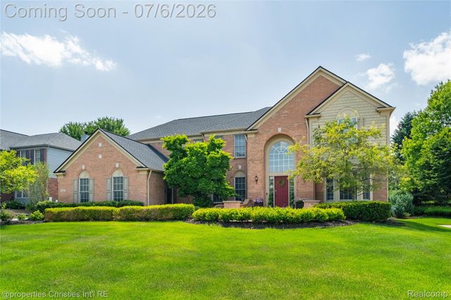 16223 Oak Forest Court, Northville Township, MI 48168