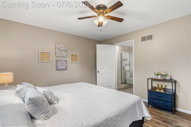 16223 Oak Forest Court, Northville Township, MI 48168