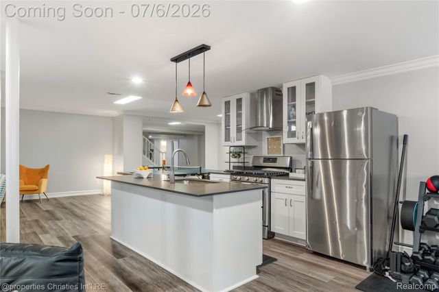 16223 Oak Forest Court, Northville Township, MI 48168
