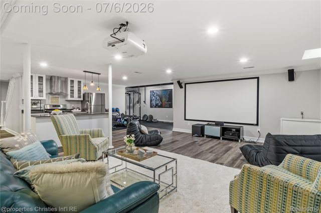 16223 Oak Forest Court, Northville Township, MI 48168
