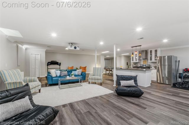 16223 Oak Forest Court, Northville Township, MI 48168