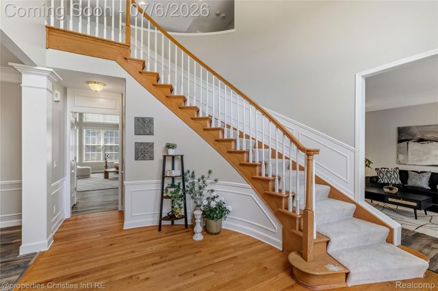 16223 Oak Forest Court, Northville Township, MI 48168