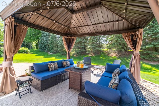 16223 Oak Forest Court, Northville Township, MI 48168